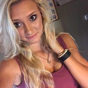 Meet your Posher, Abigail